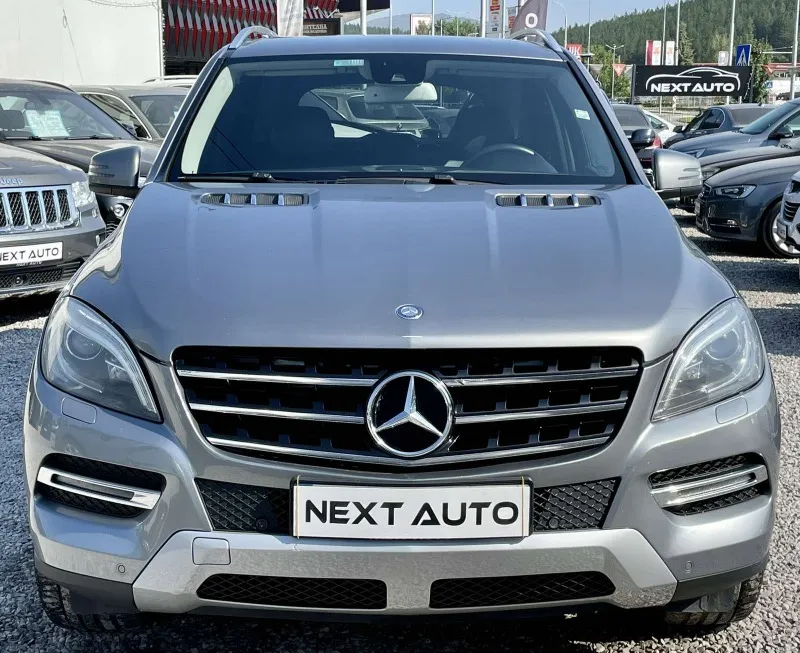 Mercedes-Benz ML 350 BLUETEC 4 MATIC Image 2